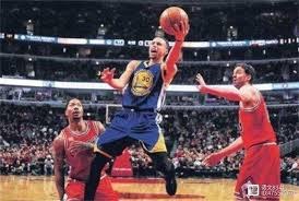 拆牌技巧：当手牌稀碎时，如何通过洗牌反败为胜？（洗牌也能翻盘：手牌不佳时的拆牌策略）